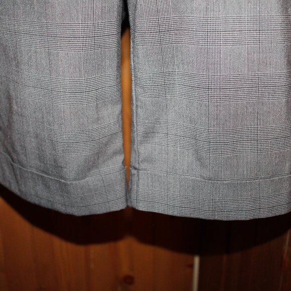 H&M Menswear Cuffed Shorts NWOT Size 8 - Picture 6 of 10